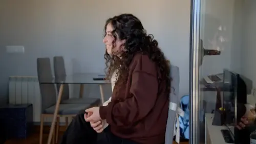 Nuevo documental revela historias de jóvenes expulsados por ser homosexuales en los Testigos de Jehová